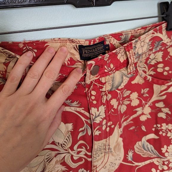 Pendleton Red Floral Denim Skirt, EUC, sz 10 - Picture 2 of 3